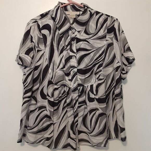 Michael Kors Top Womens 2X Black White Blouse Lightweight Thin Short Sleeve - Picture 1 of 6